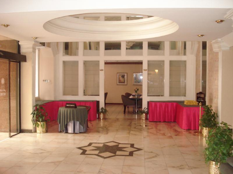 Atlas Hotel Manama Exterior foto